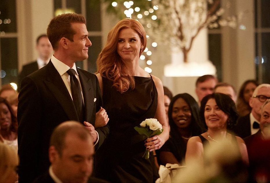 Suits : Foto Sarah Rafferty, Gabriel Macht