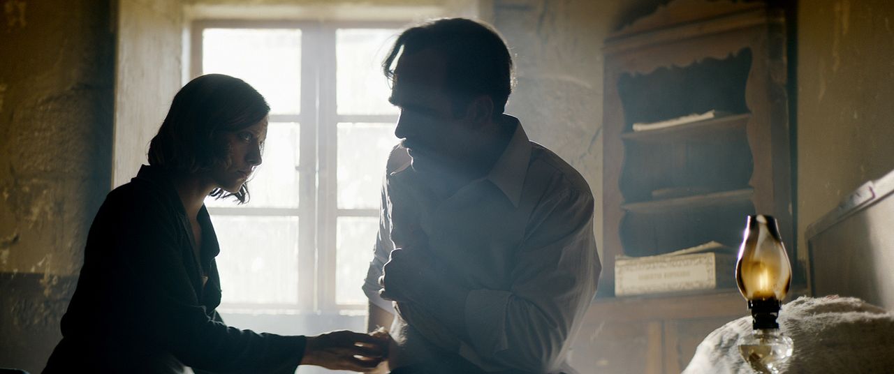 Foto Luis Tosar, Michelle Jenner