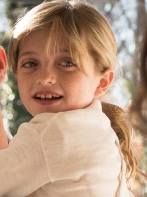 Póster Farrah Mackenzie