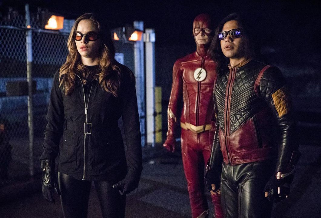Flash : Foto Carlos Valdes, Danielle Panabaker, Grant Gustin