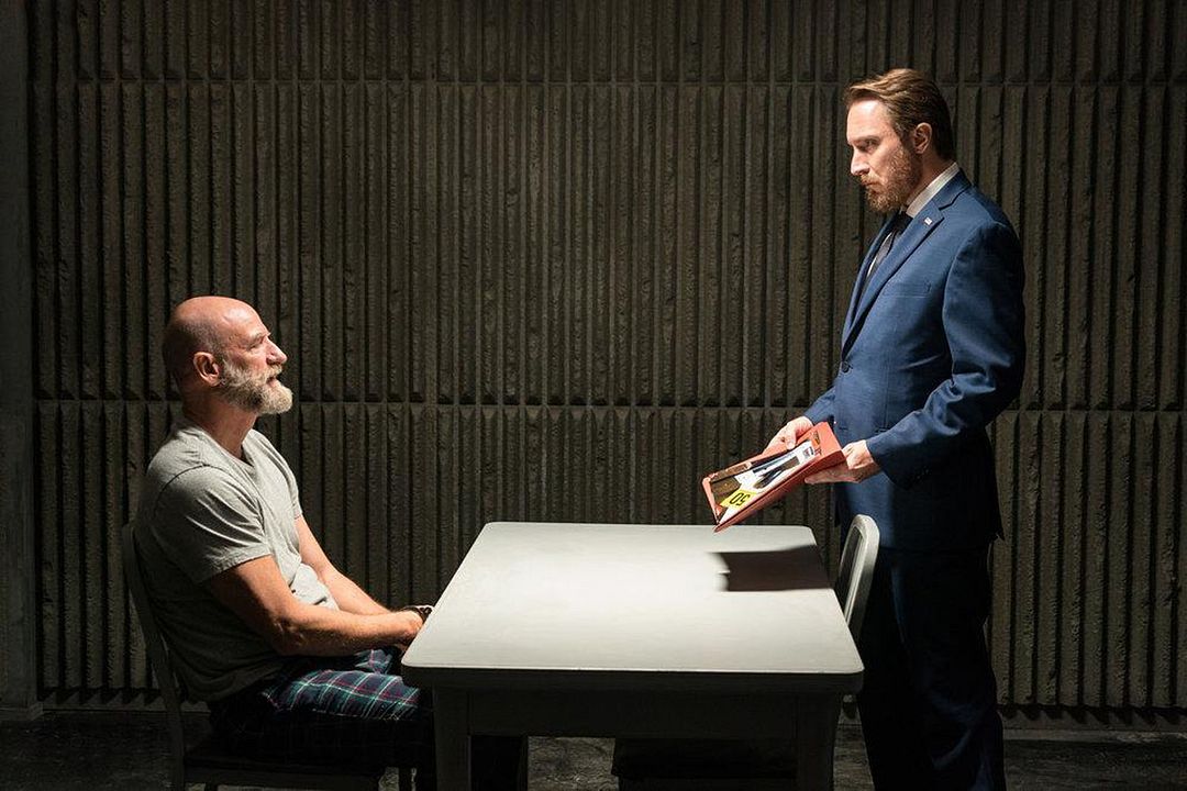 Colony : Foto Graham McTavish, John Hoogenakker