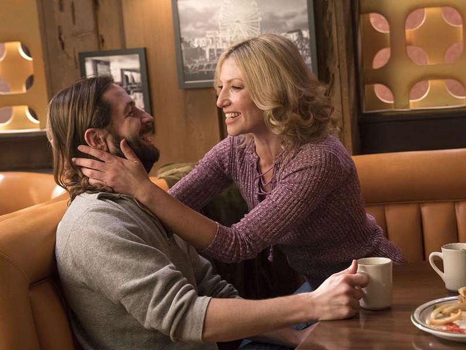 Foto Ari Graynor, Michael Angarano