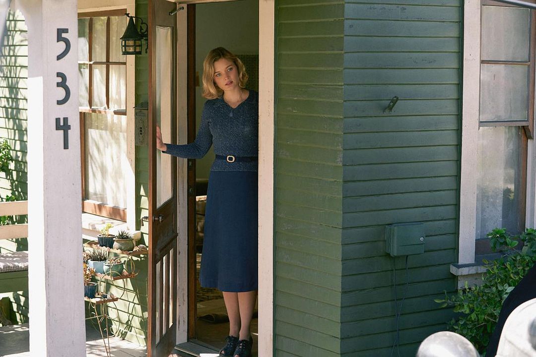 Foto Bella Heathcote