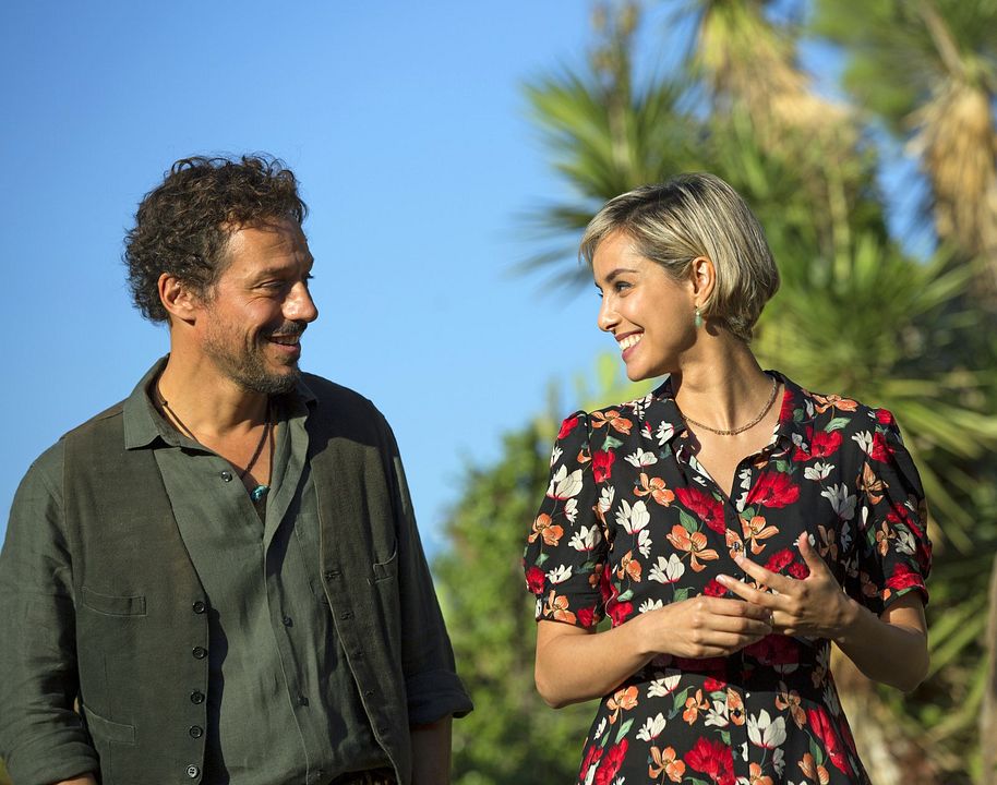 There's No Place Like Home : Foto