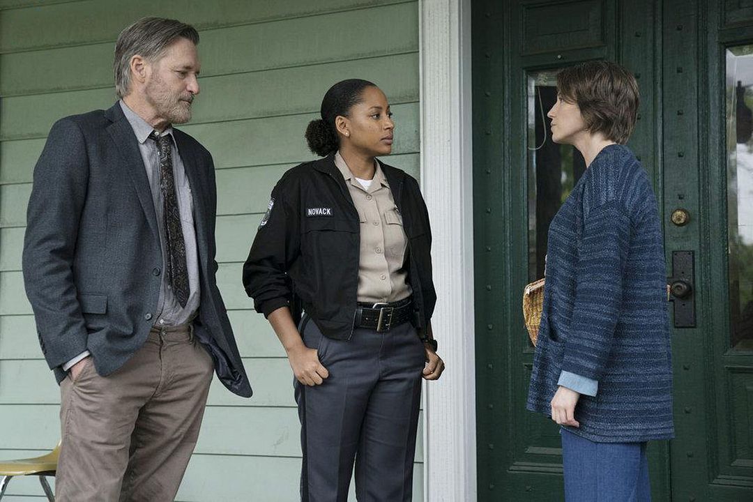 The Sinner : Foto Carrie Coon, Natalie Paul, Bill Pullman