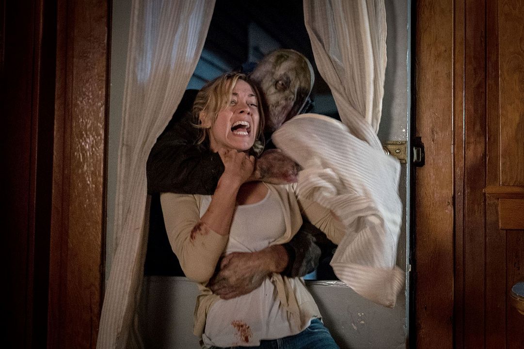 Él viene por ti : Foto Yvonne Strahovski