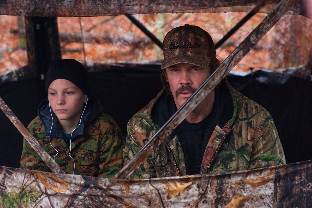 De caza con papá : Foto Montana Jordan, Josh Brolin