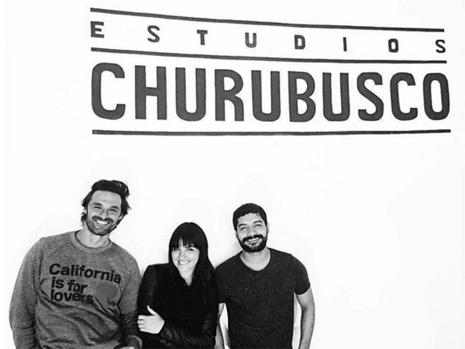 Dibujando el cielo : Cobertura de revista