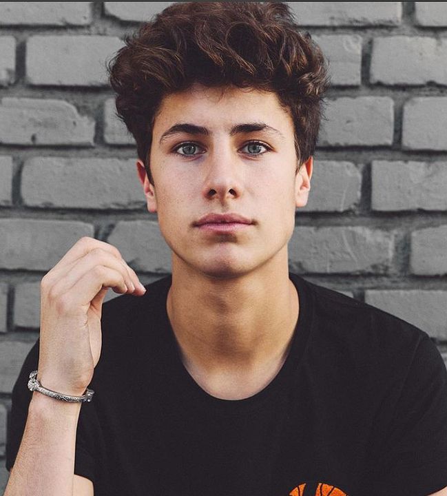 Póster Juan Pablo Zurita