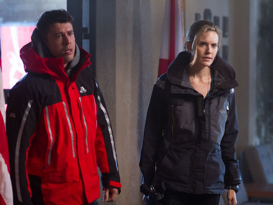 El gran huracán categoría 5 : Foto Toby Kebbell, Maggie Grace