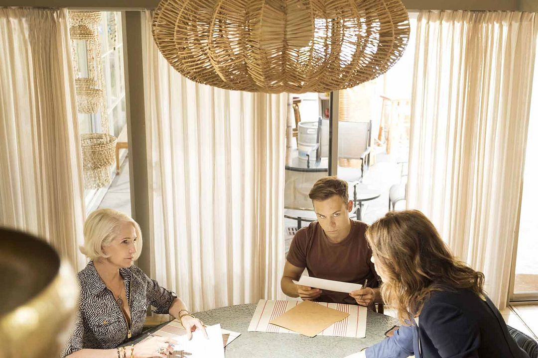 Instinto Animal : Foto Ellen Barkin, Finn Cole