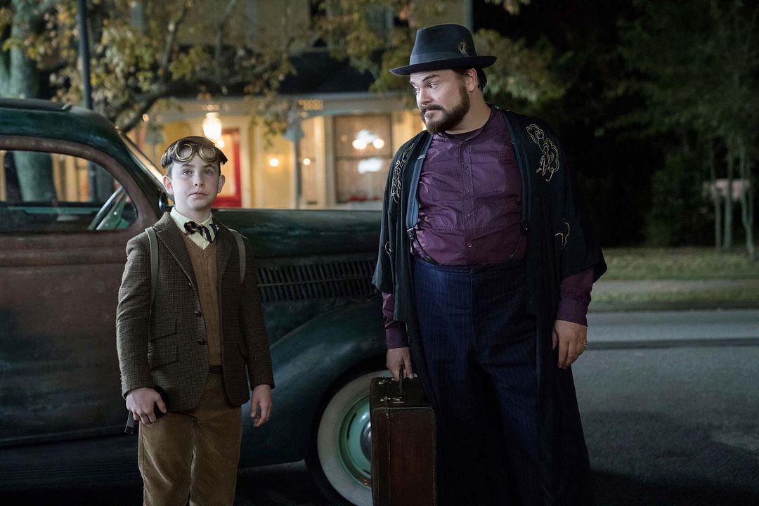 La casa con un reloj en sus paredes : Foto Jack Black, Owen Vaccaro