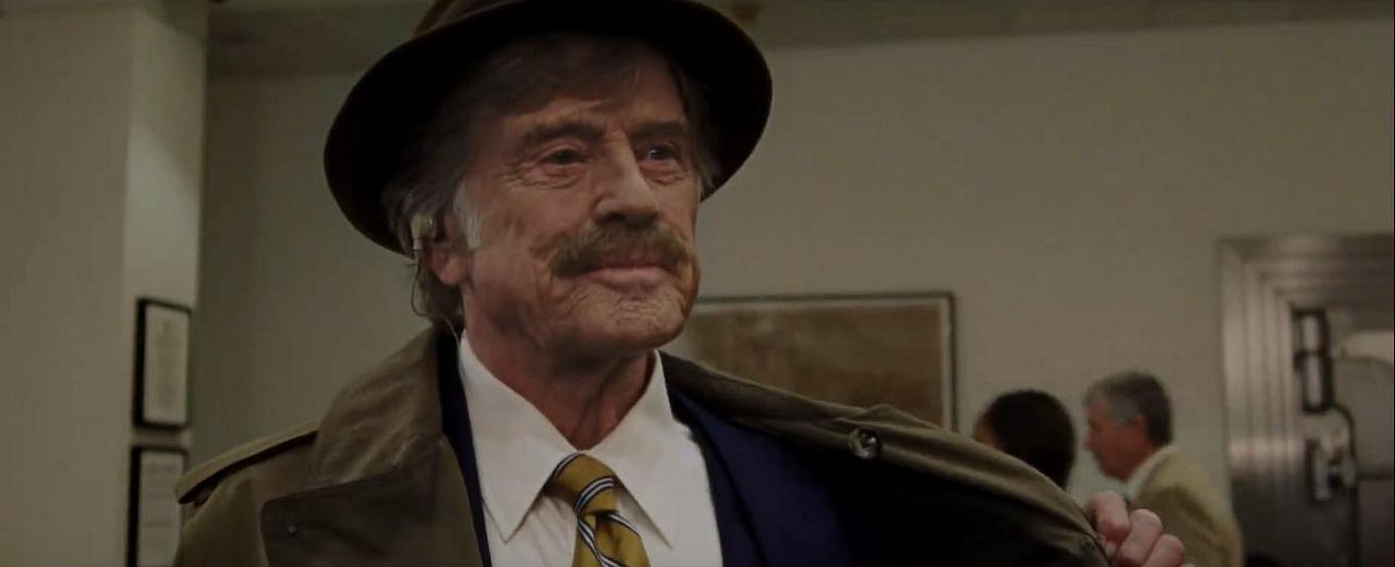 Un caballero y su revólver : Foto