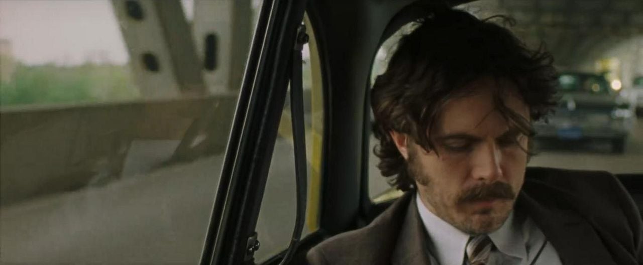 Un caballero y su revólver : Foto