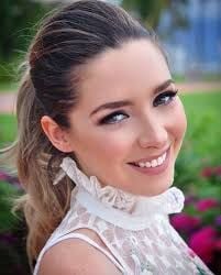 Póster Ariadne Díaz