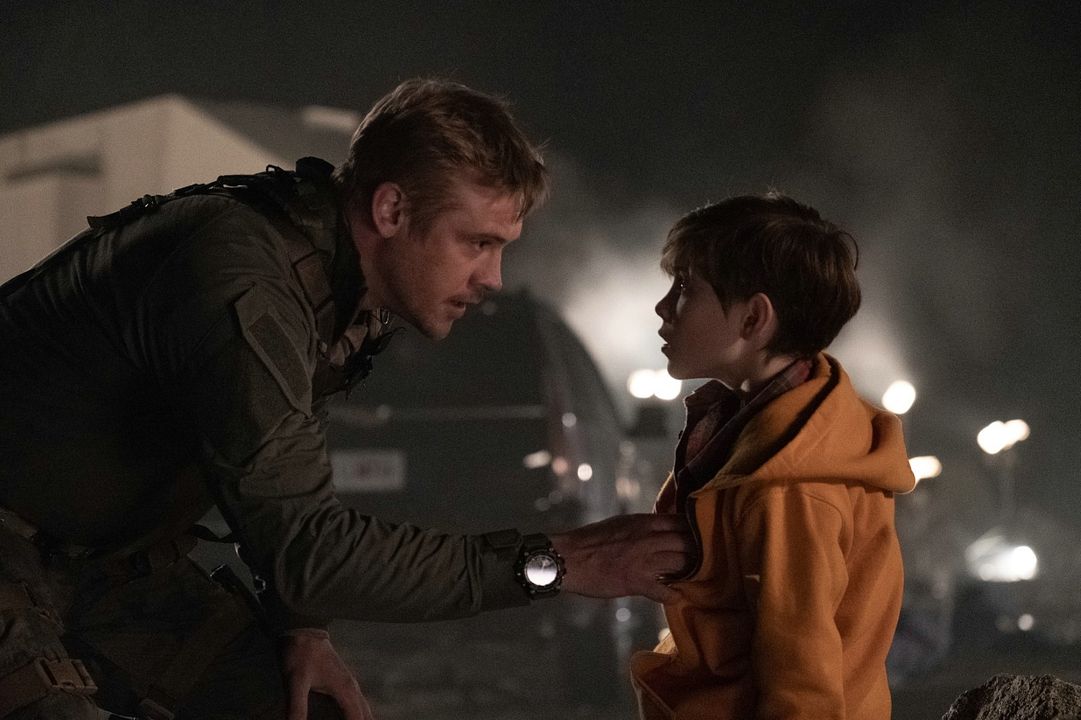 El depredador : Foto Boyd Holbrook, Jacob Tremblay
