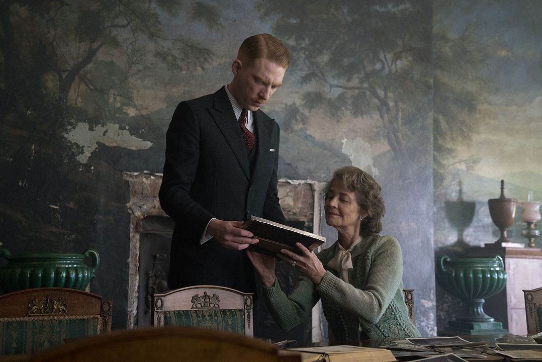 The Little Stranger : Foto Charlotte Rampling, Domhnall Gleeson