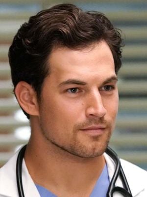 Póster Giacomo Gianniotti