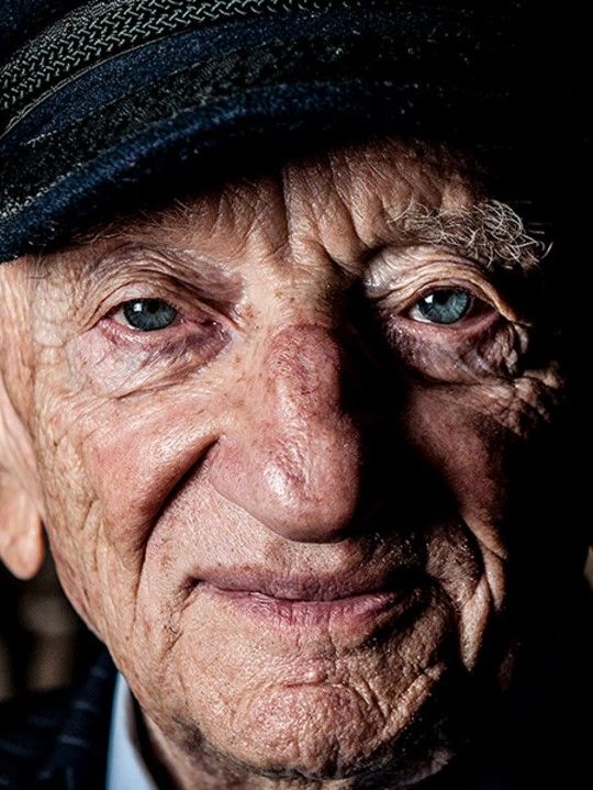 Prosecuting Evil: The Extraordinary World of Ben Ferencz : Póster