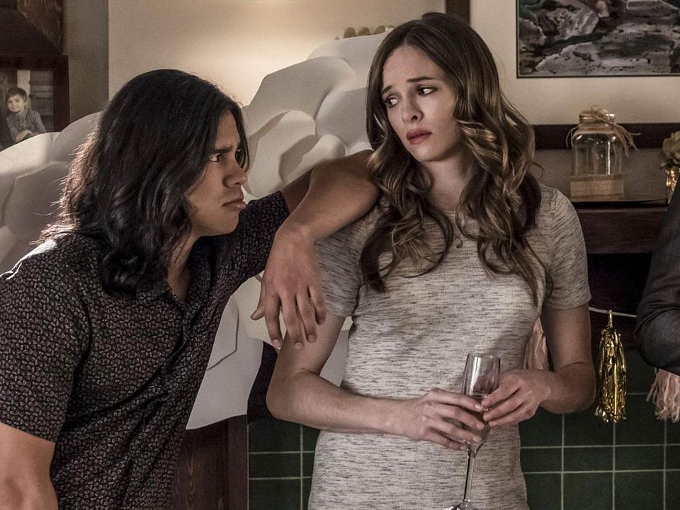 Flash : Foto Carlos Valdes, Danielle Panabaker