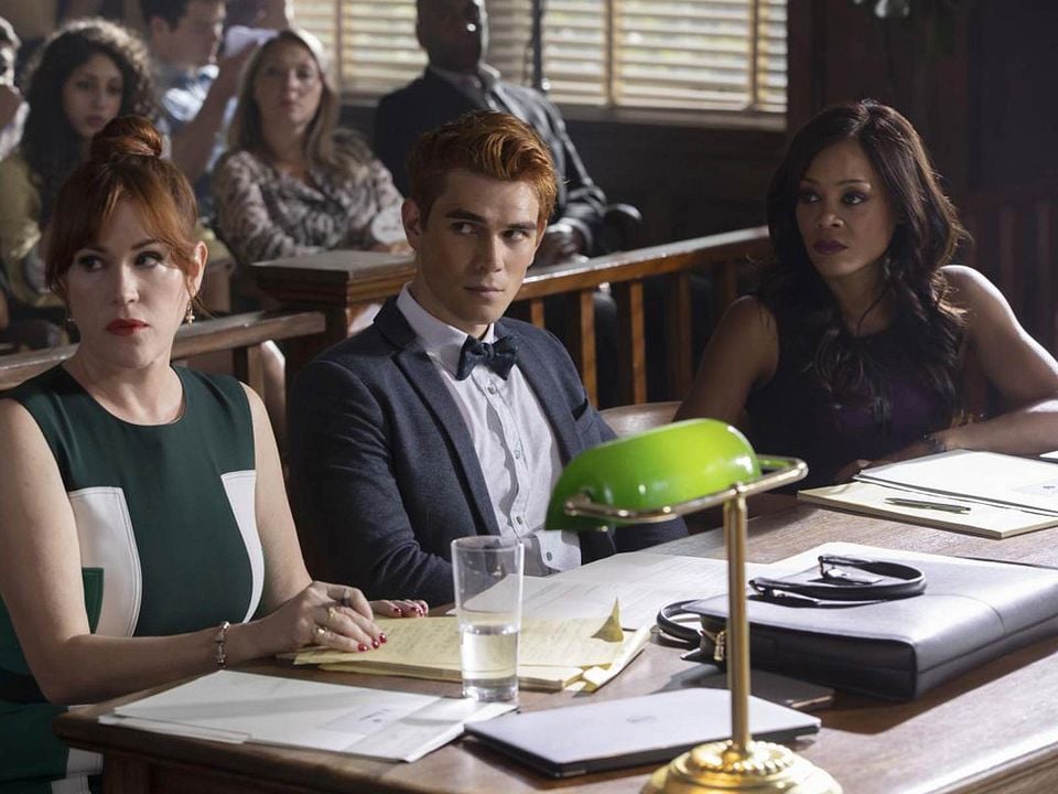 Riverdale : Foto Robin Givens, Molly Ringwald, K.J. Apa