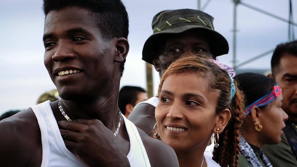 Días y noches entre guerra y paz : Foto