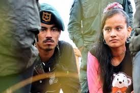 Días y noches entre guerra y paz : Foto