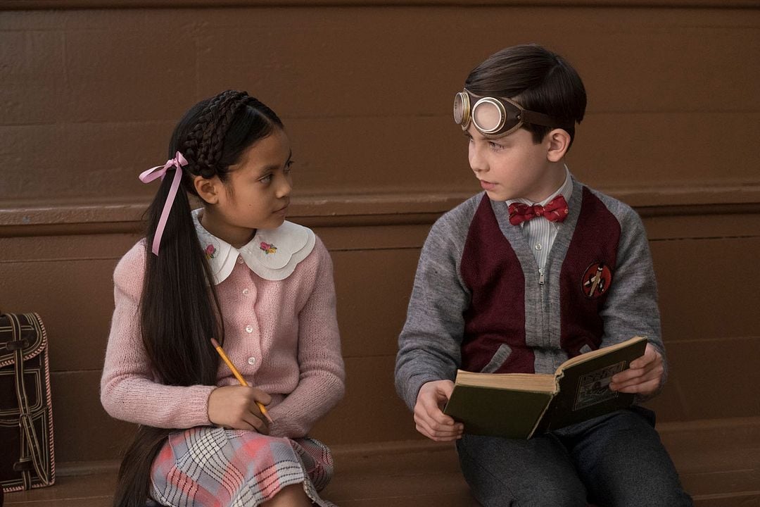 La casa con un reloj en sus paredes : Foto Owen Vaccaro