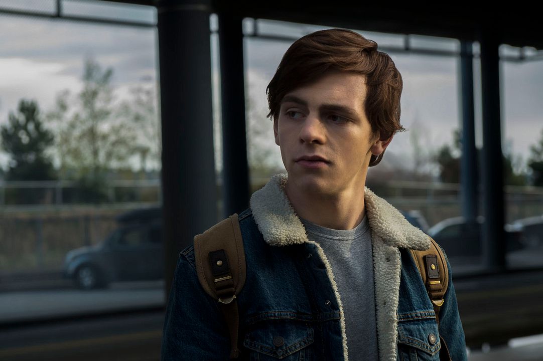 El Mundo Oculto De Sabrina : Foto Ross Lynch