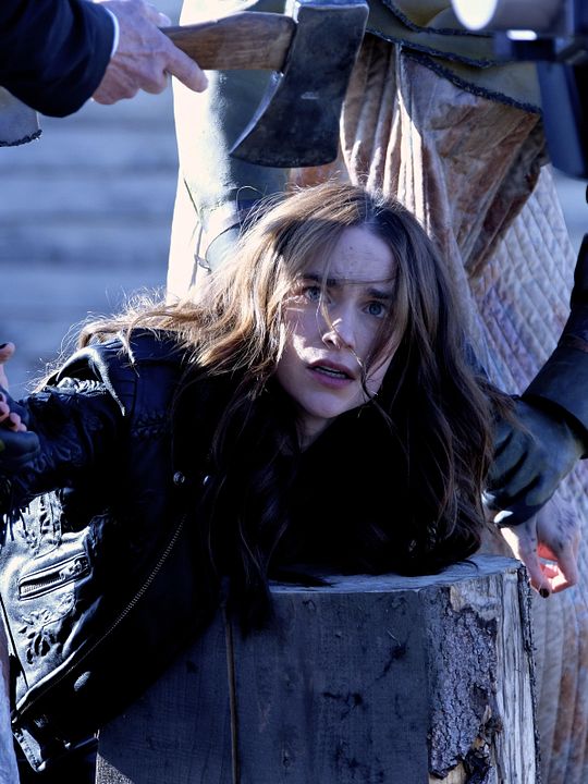 Wynonna Earp : Foto Melanie Scrofano