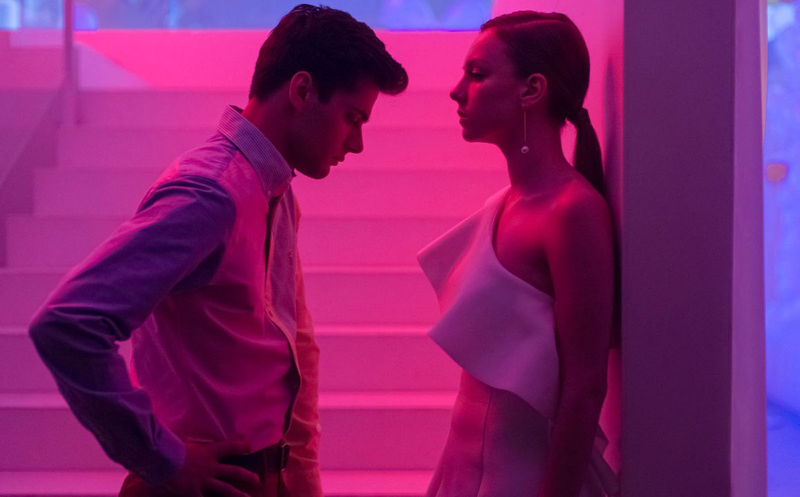 Élite : Foto Ester Expósito, Álvaro Rico