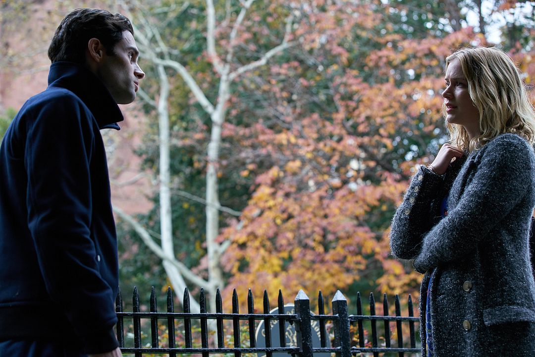 You : Póster Penn Badgley, Elizabeth Lail