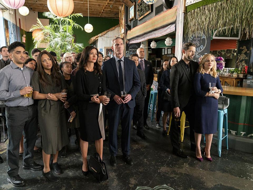 Foto Jill Hennessy, E.J. Bonilla