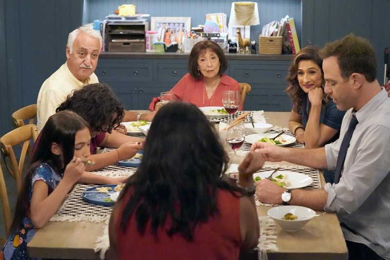 Foto Sarayu Blue, Paul Adelstein