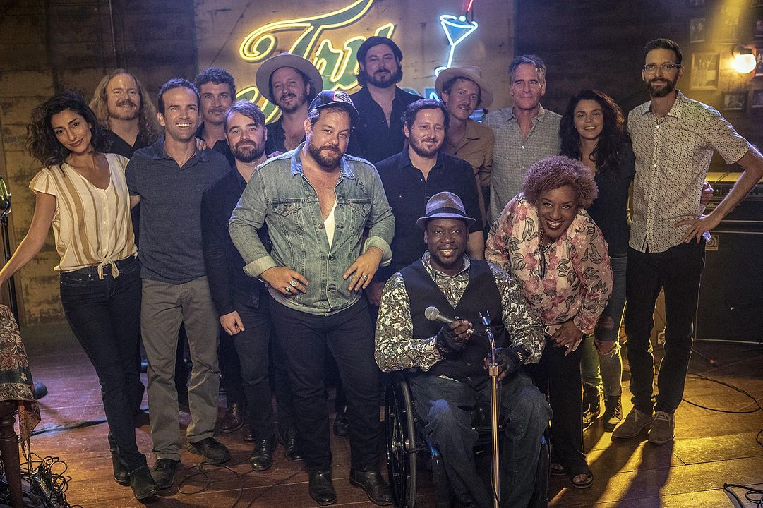 Foto CCH Pounder, Lucas Black, Vanessa Ferlito