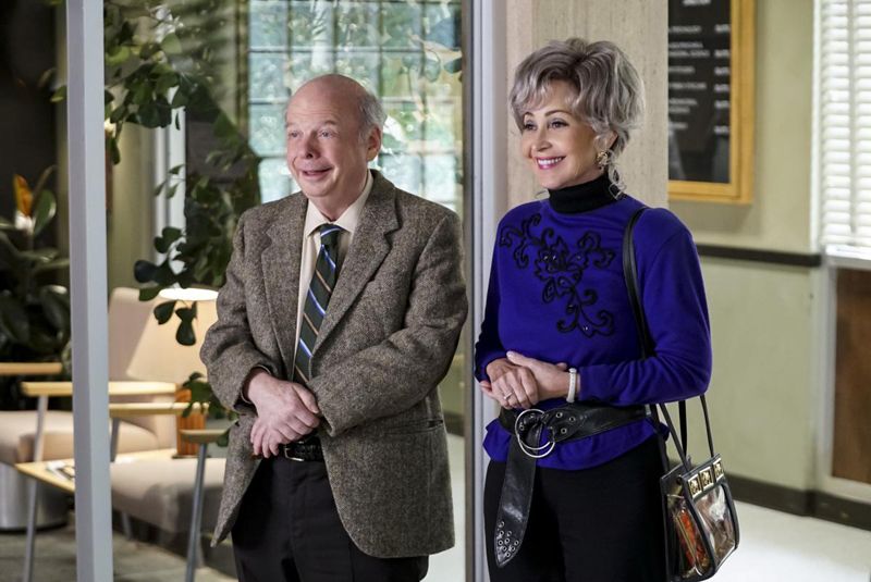 El joven Sheldon : Foto Annie Potts, Wallace Shawn