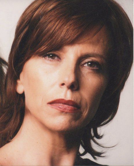 Póster Claudia Lobo