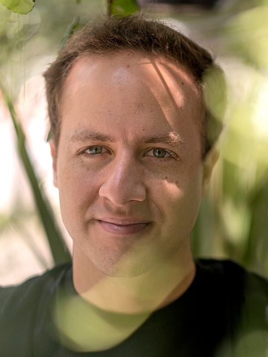 Póster Isaac Cherem