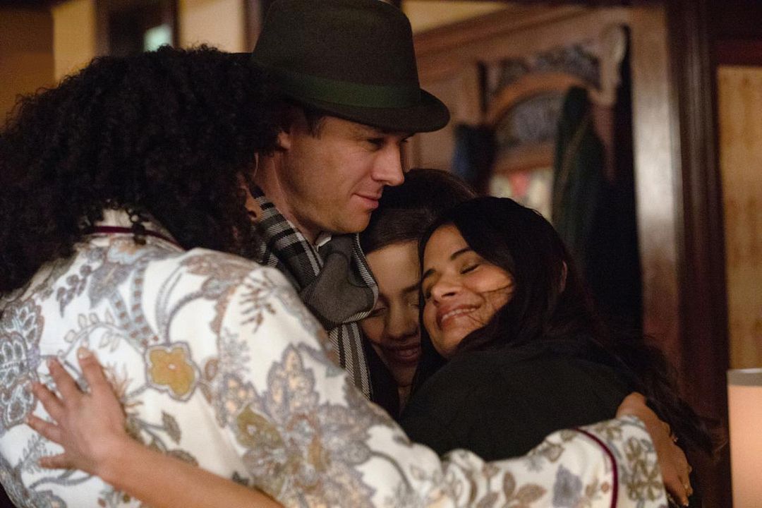 Foto Melonie Diaz, Rupert Evans