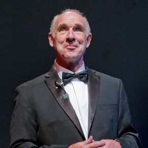 Póster Michael Davis