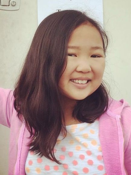 Póster Ella Jay Basco