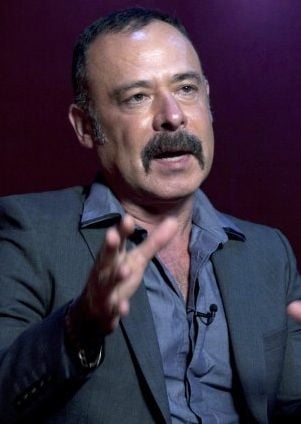 Póster Axel Uriegas