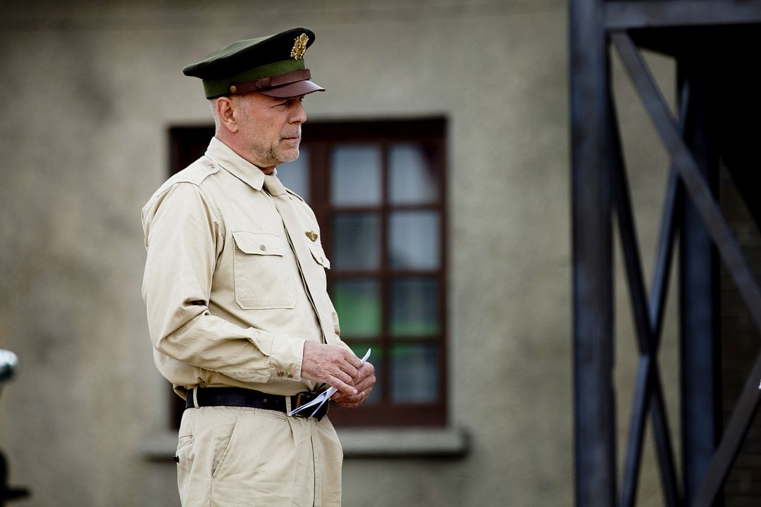 El bombardeo : Foto Bruce Willis