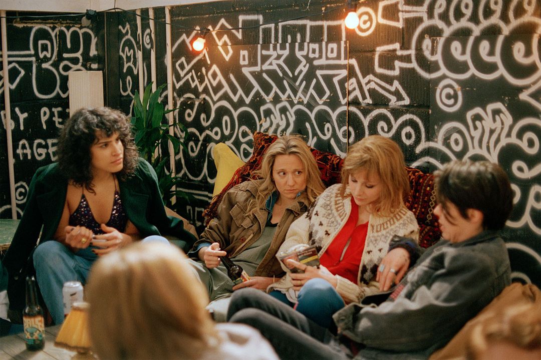 Foto Desiree Akhavan, Niamh Algar