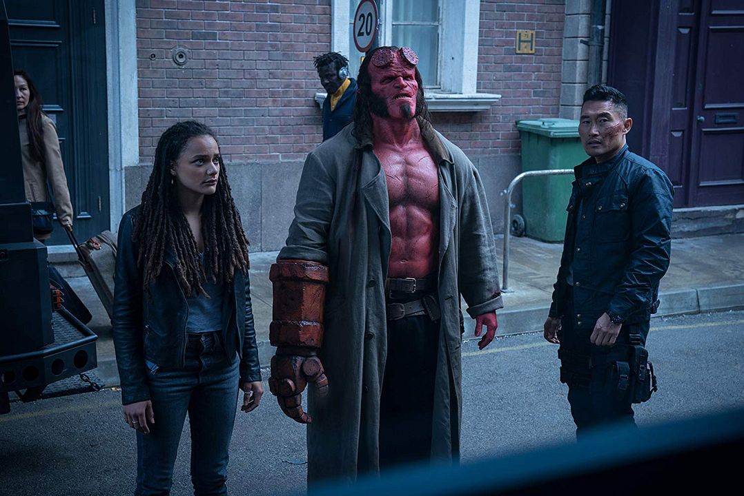Hellboy : Foto Sasha Lane, Daniel Dae Kim, David Harbour