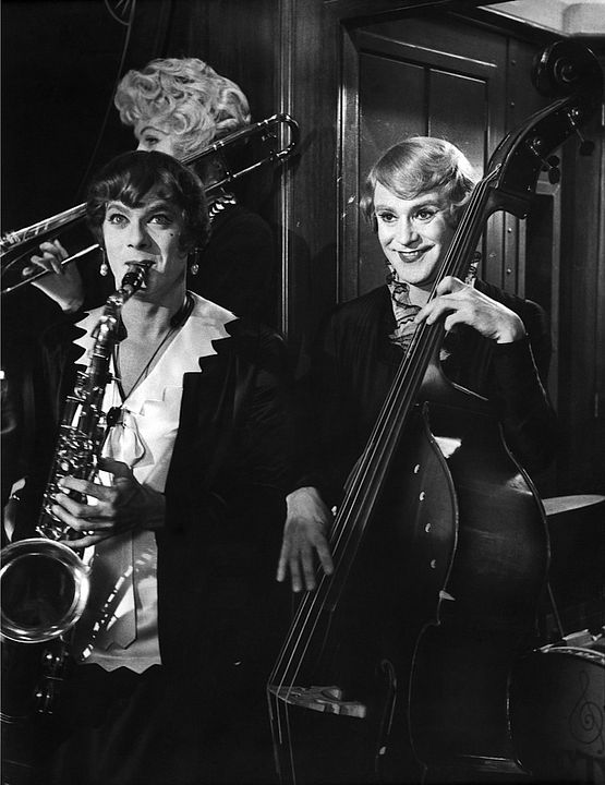 Con faldas y a lo loco : Foto