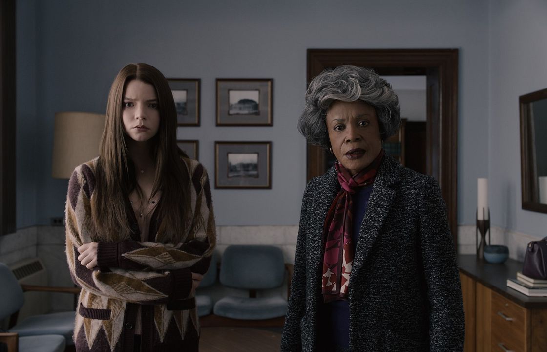 Glass : Foto Anya Taylor-Joy, Charlayne Woodard