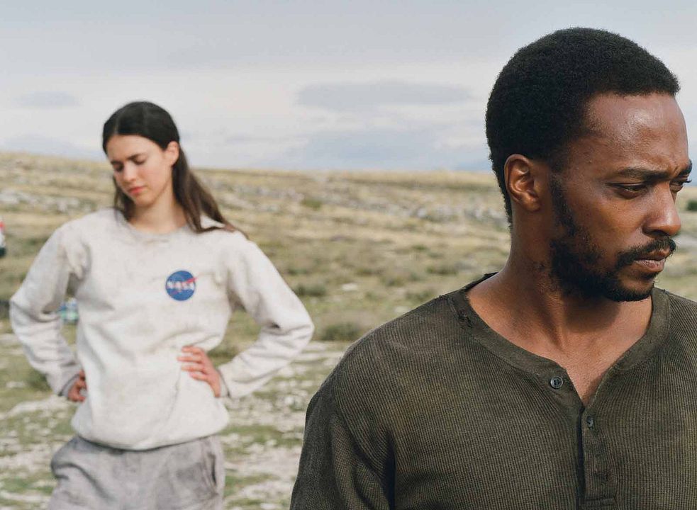 IO : Foto Margaret Qualley, Anthony Mackie