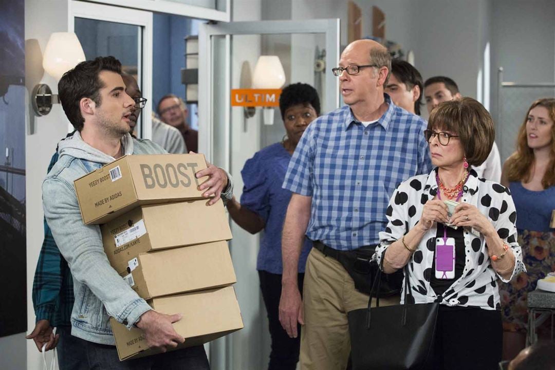 One Day At A Time (2017) : Foto Stephen Tobolowsky, Rita Moreno