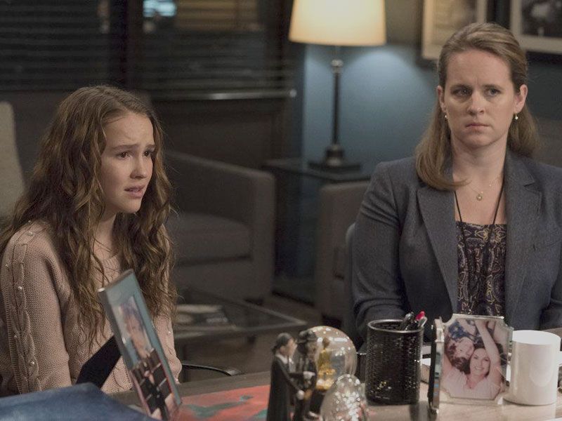 La Ley Y El Orden: UVE : Foto Talitha Bateman